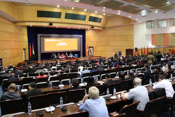 http://www.zjnu.edu.cn/_upload/article/images/2b/a2/6cea36164f11bdb3839c9835b52d/52cc9518-e07b-4208-a3a0-1ed0838dbf20.jpg